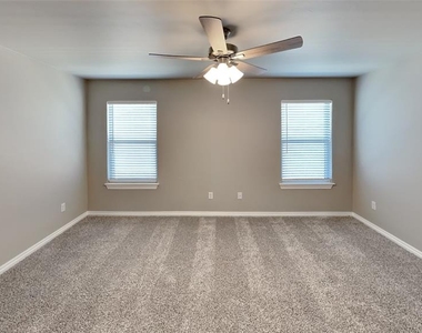 9004 Nw 127th Terrace - Photo Thumbnail 14