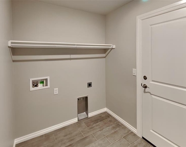 9004 Nw 127th Terrace - Photo Thumbnail 16