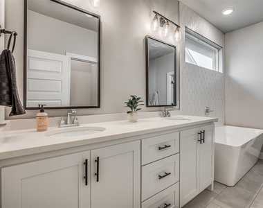 9209 Nw 84th Terrace - Photo Thumbnail 18