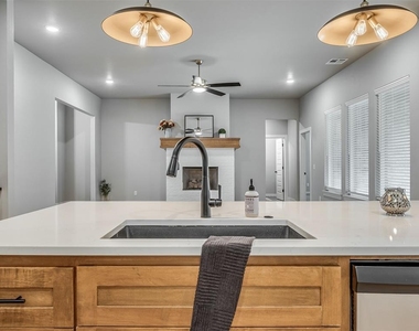 9209 Nw 84th Terrace - Photo Thumbnail 13