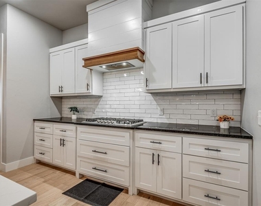 9209 Nw 84th Terrace - Photo Thumbnail 12