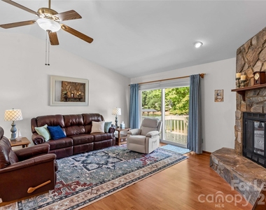 147 Bain Lane - Photo Thumbnail 18