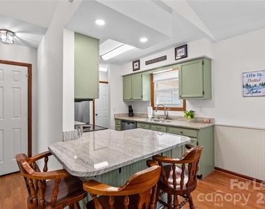 147 Bain Lane - Photo Thumbnail 7