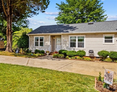 147 Bain Lane - Photo Thumbnail 4