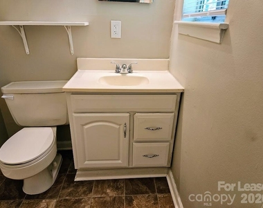 6815 Water Mill Court - Photo Thumbnail 10