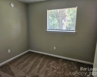 6815 Water Mill Court - Photo Thumbnail 11
