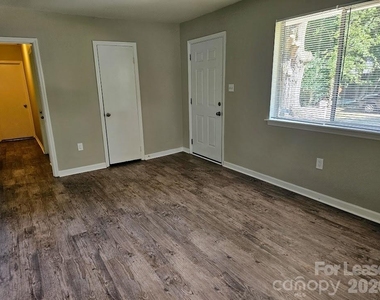 6815 Water Mill Court - Photo Thumbnail 3