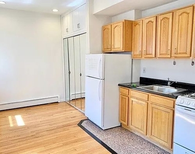 249 East 53rd Street - Photo Thumbnail 1