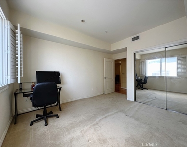 320 S Willaman Drive - Photo Thumbnail 19