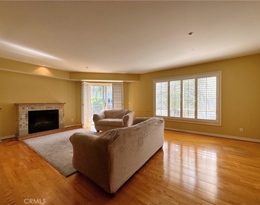 320 S Willaman Drive - Photo Thumbnail 9