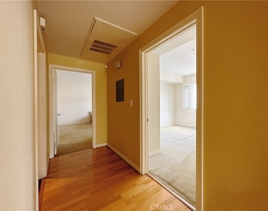320 S Willaman Drive - Photo Thumbnail 17