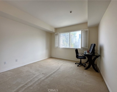 320 S Willaman Drive - Photo Thumbnail 18