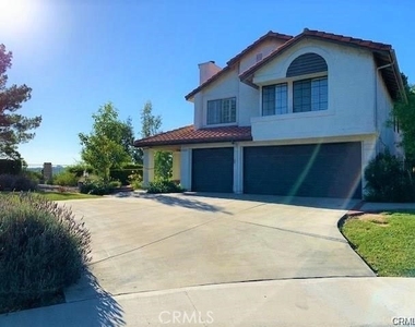 23491 Thornewood - Photo Thumbnail 1