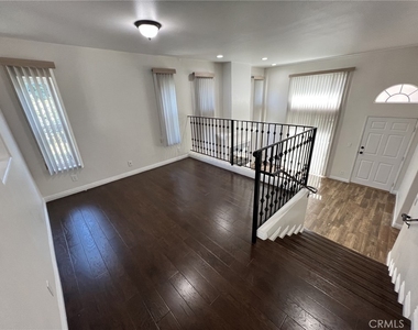 15750 Devonshire Street - Photo Thumbnail 3