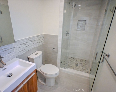 22411 Anza - Photo Thumbnail 15