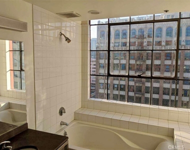 315 E 8th Street - Photo Thumbnail 24