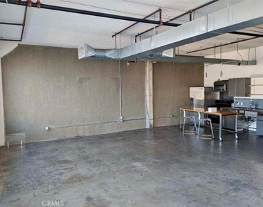 315 E 8th Street - Photo Thumbnail 26