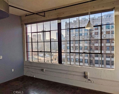 315 E 8th Street - Photo Thumbnail 27