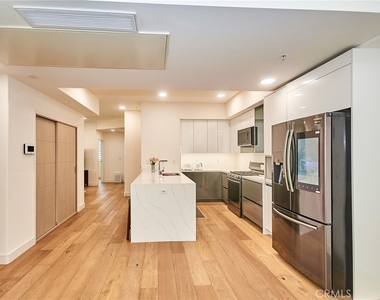 820 S Wilton - Photo Thumbnail 11