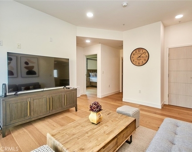 820 S Wilton - Photo Thumbnail 18