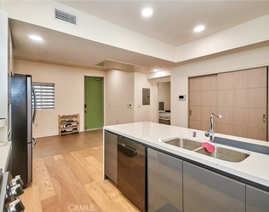 820 S Wilton - Photo Thumbnail 14