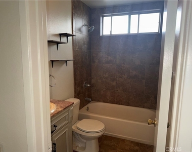 16703 Lynn Lane - Photo Thumbnail 11