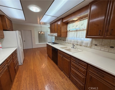 2680 N Canal Street - Photo Thumbnail 9