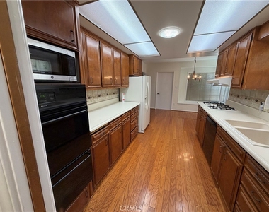 2680 N Canal Street - Photo Thumbnail 10