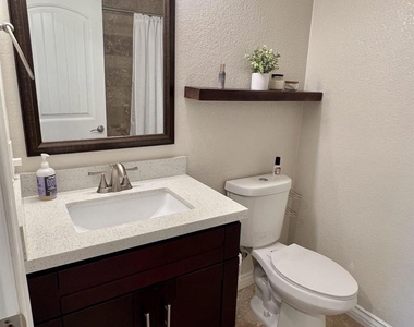 532 Dakota Way - Photo Thumbnail 18