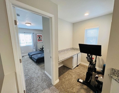 532 Dakota Way - Photo Thumbnail 12