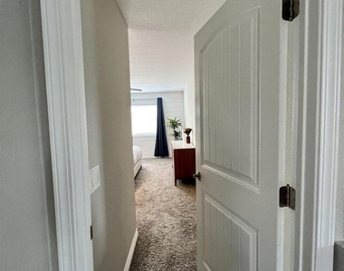 532 Dakota Way - Photo Thumbnail 14