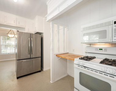 1720 N Vista Street - Photo Thumbnail 8