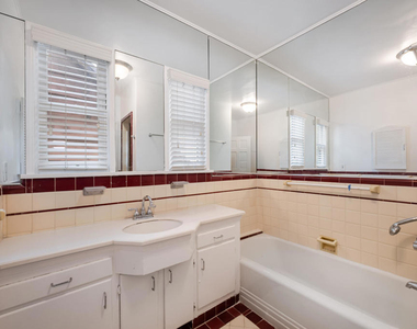 1720 N Vista Street - Photo Thumbnail 19