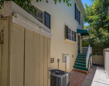 1720 N Vista Street - Photo Thumbnail 15