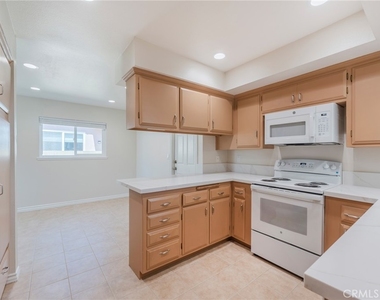 9230 Larkspur - Photo Thumbnail 6