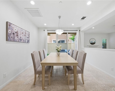 37 Roycroft - Photo Thumbnail 6