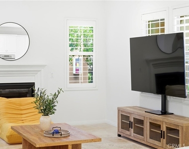 37 Roycroft - Photo Thumbnail 5