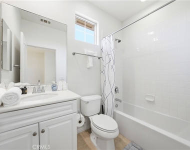 37 Roycroft - Photo Thumbnail 30