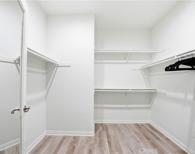 37 Roycroft - Photo Thumbnail 34