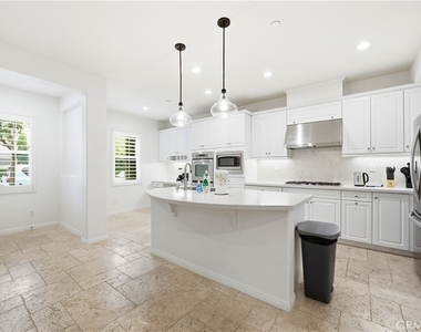37 Roycroft - Photo Thumbnail 9