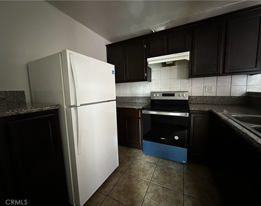 120 E Pine - Photo Thumbnail 2