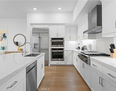 2602 Rivington - Photo Thumbnail 9