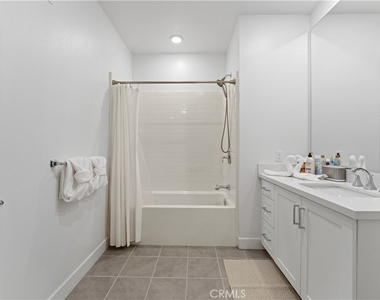 2602 Rivington - Photo Thumbnail 25