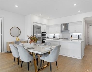 2602 Rivington - Photo Thumbnail 5