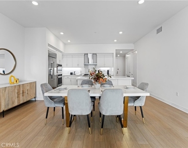 2602 Rivington - Photo Thumbnail 4