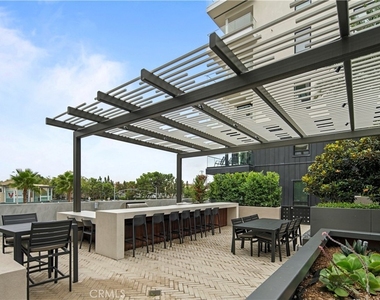 2602 Rivington - Photo Thumbnail 36