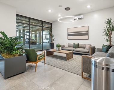 2602 Rivington - Photo Thumbnail 29
