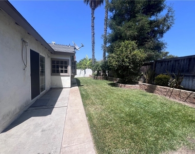 17712 Manchester Avenue - Photo Thumbnail 12