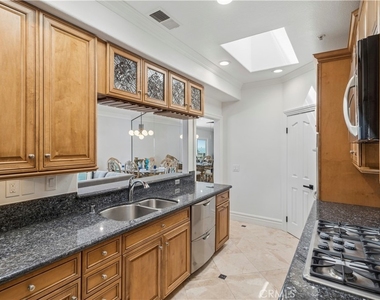 1516 Pacific Coast Highway - Photo Thumbnail 7