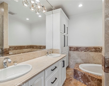 1516 Pacific Coast Highway - Photo Thumbnail 11